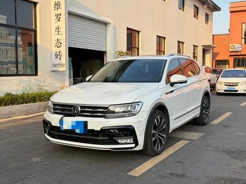 Volkswagen Tiguan L 2021 — фото 1