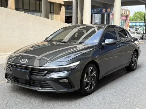 Hyundai Elantra 2023