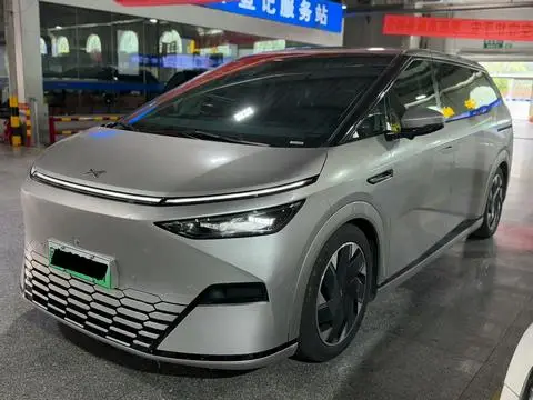 XPeng 小鹏X9 2024