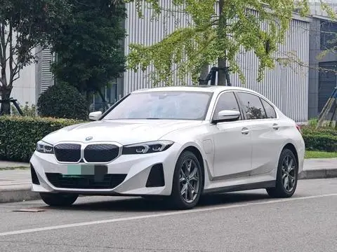 BMW i3 2025