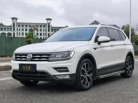 Volkswagen Tiguan L 2019 — фото 1