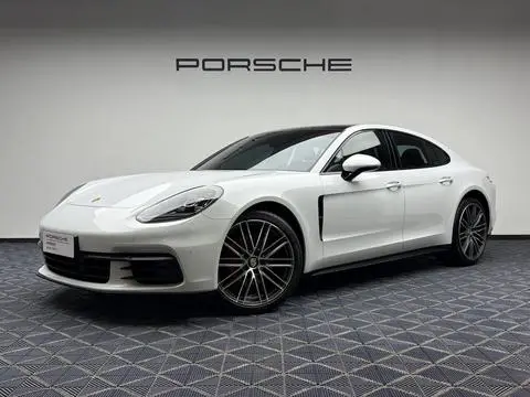 Porsche Panamera 2019