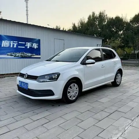 Volkswagen Polo 2016 — фото 1