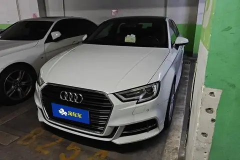 Audi A3 2018 — фото 1