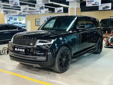 Land Rover 揽胜 2025 — фото 1
