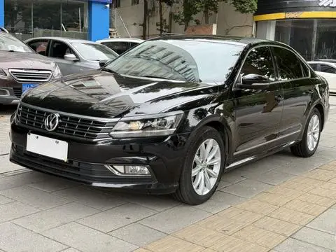 Volkswagen Passat 2017 — фото 1