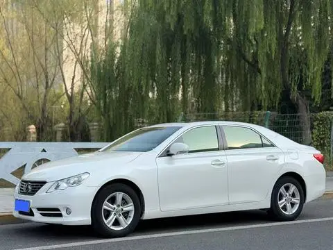 Toyota Reiz 2010