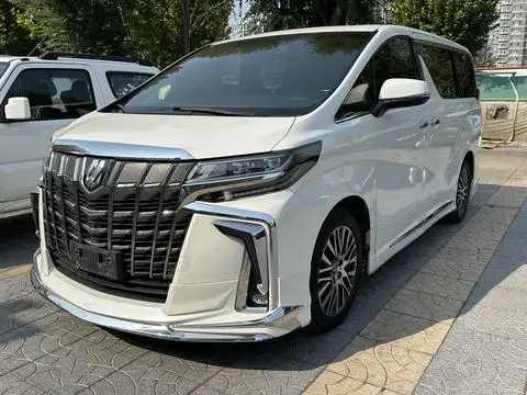 Toyota 埃尔法 2018 — фото 1