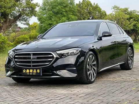 Mercedes-Benz E-Class 2024 — фото 1