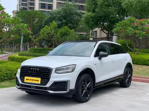 Audi Q2L 2020
