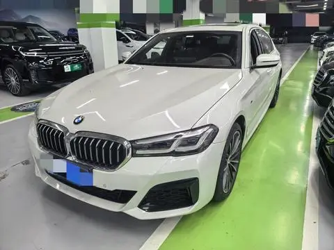 BMW 5 Series 2021 — фото 1