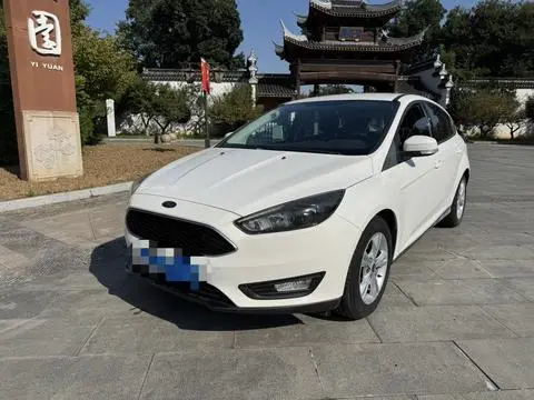 Ford Focus 2017 — фото 1