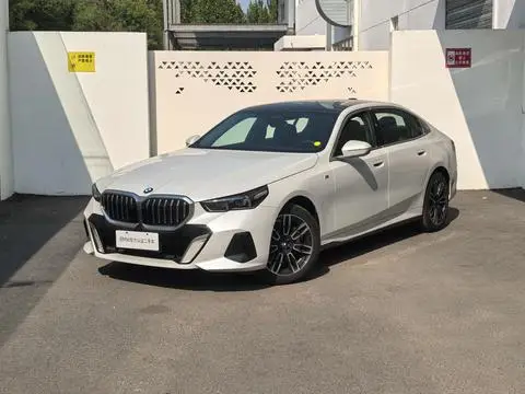 BMW 5 Series 2025