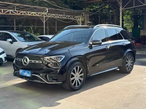 Mercedes-Benz GLE 2025 — фото 1