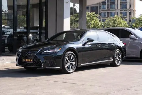 Lexus LS 2021