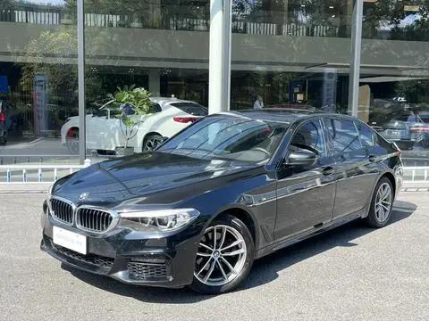 BMW 5 Series 2019 — фото 1