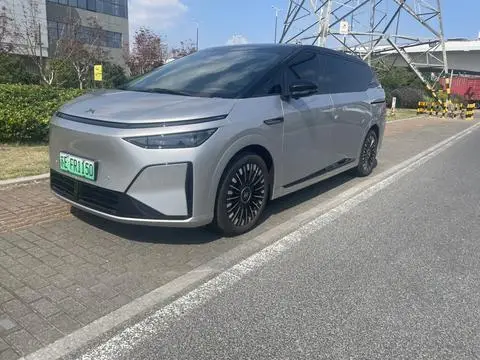 XPeng 小鹏X9 2026