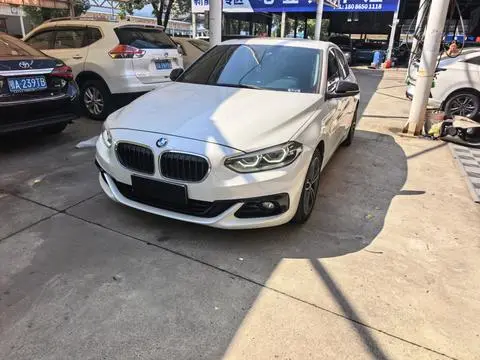 BMW 1 Series 2018 — фото 1