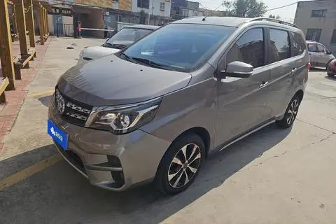 Venucia M50V 2017