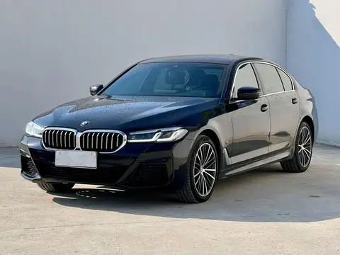 BMW 5 Series 2023 — фото 1