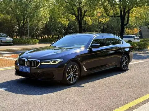 BMW 5 Series 2022 — фото 1