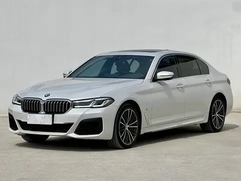 BMW 5 Series 2023 — фото 1