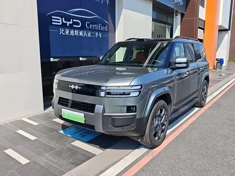BYD Leopard 钛7 PHEV 2025