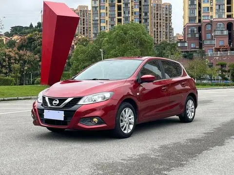 Nissan Tiida 2016 — фото 1
