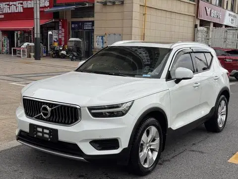 Volvo XC40 2022