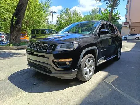 Jeep Compass 2017 — фото 1
