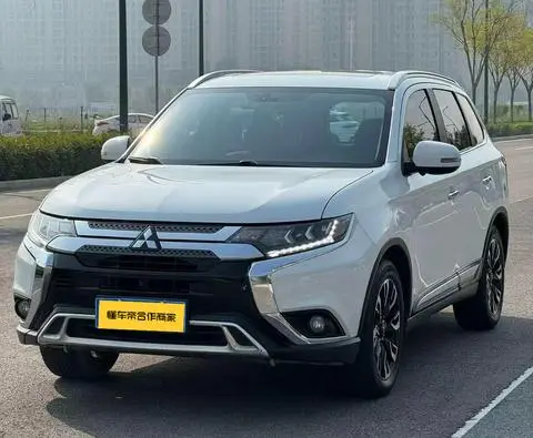Mitsubishi 欧蓝德 2020