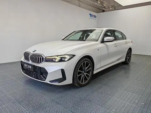 BMW 3 Series 2023 — фото 1