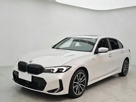 BMW 3 Series 2025 — фото 1