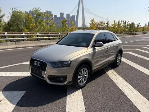 Audi Q3 2015 — фото 1