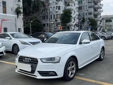 Audi A4L 2015 — фото 1