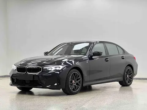 BMW 3 Series 2025 — фото 1