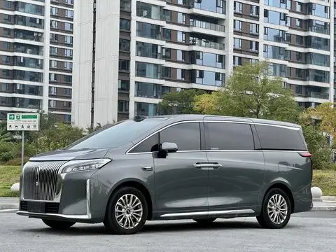 Wey 高山 PHEV 2025