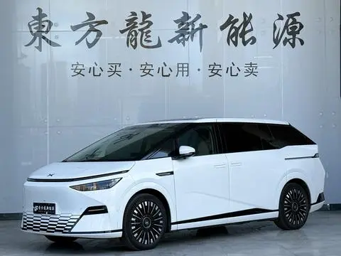 XPeng 小鹏X9 2025