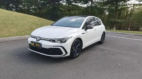 Volkswagen Golf 2021