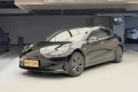 Tesla Model 3 2019 — фото 1