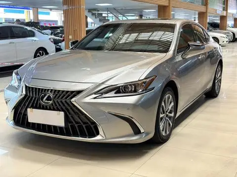 Lexus ES 2022 — фото 1