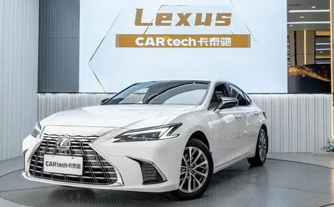 Lexus ES 2025