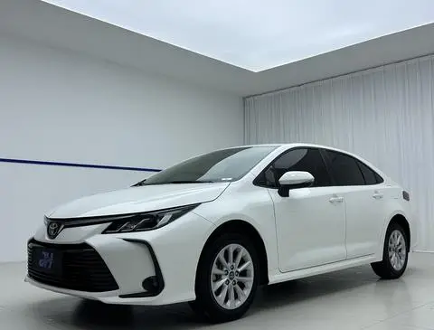 Toyota Corolla 2021 — фото 1