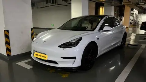Tesla Model 3 2020 — фото 1