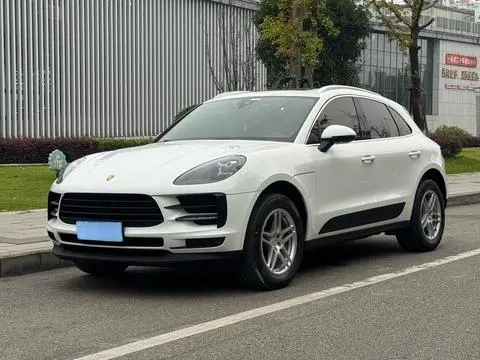 Porsche Macan 2018 — фото 1