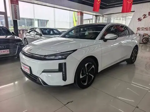 Geely L6 2023