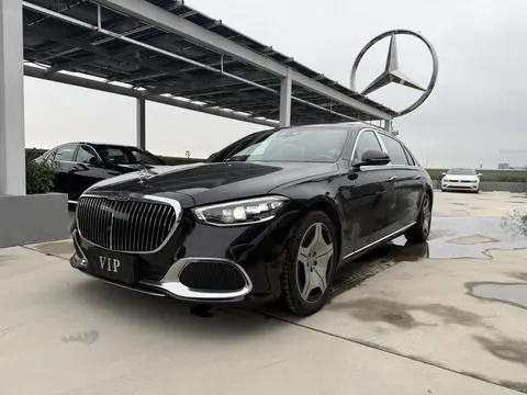 Mercedes-Benz 迈巴赫S-Class 2026