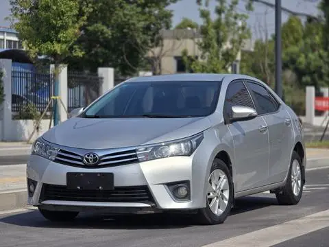 Toyota Corolla 2017 — фото 1