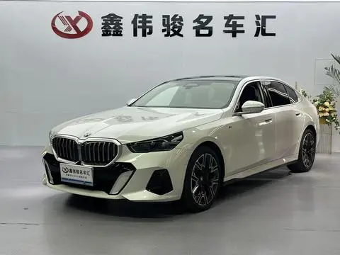 BMW 5 Series 2024