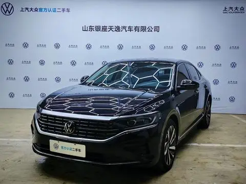 Volkswagen Passat 2025